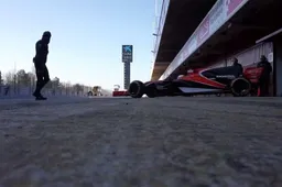 Video: Hoe DIK klinkt de McLaren op het circuit?