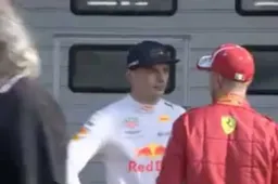 Verstappen en Vettel bespreken crash GP China