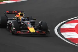 Verstappen maximaliseert slecht F1-weekend in China, Piastri wint vóór Norris
