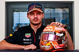 Verstappen presenteert zijn nieuwe oranjehelm voor de Grand Prix van België
