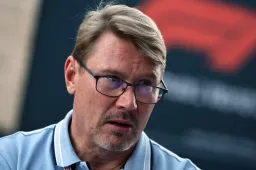 Hakkinen acredita que Norris e Piastri são "campeões mundiais em potencial"