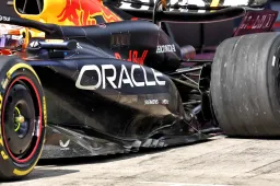 Herbert, le commissaire de la FIA, est clair : "Verstappen a agi volontairement, il intimide".