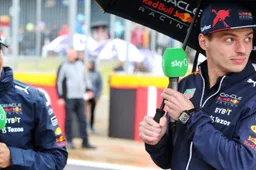 Verstappen en Perez geven op hilarische manier mening over Britse keuken