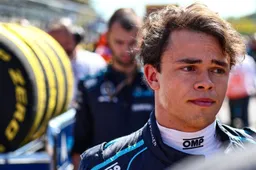 De Vries bedankt Verstappen: 'Even later zat ik in Oostenrijk met Marko'