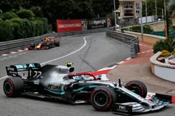Bottas teleurgesteld: ''Max gaf mij totaal geen ruimte''