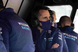 'Qua stijl en houding is Russell absoluut niet minder dan Hamilton'