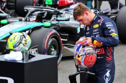 Verstappen perdió más de un segundo por resbalar en la grava