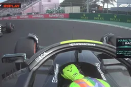 Hamilton ontwijkt Magnussen maar nét en redt Mercedes-voorvleugel