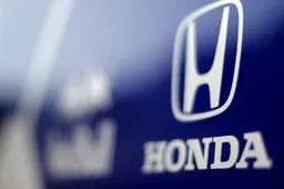 Verstappen verscheen aan start Spa met oudere specificatie Honda motor