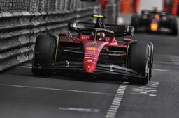 Sainz tests rain tires from Pirelli, ends day in gravel pit