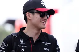 Zhou: "Feliz por correr com a equipe na China"