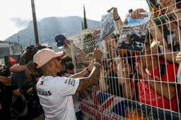 Watch Hamilton meet his Japanese fans
