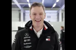 Mercedes AMG F1 spreekt een speciale verjaardagsboodschap in voor Niki Lauda