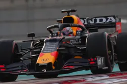 Feeling sorry for Mercedes: 'Red Bull taking the big gambles'