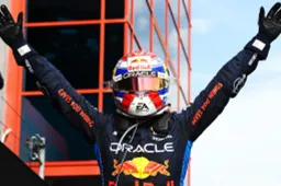 Simracing de Verstappen causa incredulidade: "Destrói todo o campo"