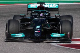 Mercedes werd 'gefopt' door hogere motorstand en verkeer voor Verstappen