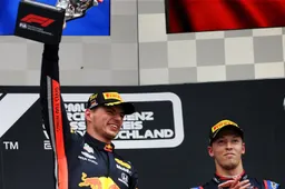 Verstappen kan inmiddels lachen om zijn spin: "Ik deed het voor het publiek!"