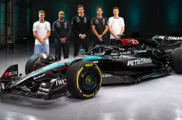 Internet enloquece con el Mercedes W15: de "sexy" a "espantoso"