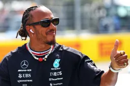 Ex-baas Mercedes door Hamilton verrast: 'Dit had ik nooit verwacht'