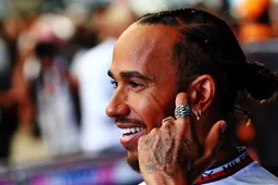 Hamilton elogia a Verstappen: "Ha servido casi todos los fines de semana"