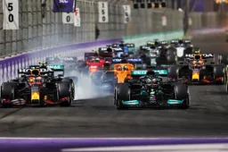 HAMILTON PAKT OVERWINNING AF VAN VERSTAPPEN NA DRAMATISCHE SLOTFASE