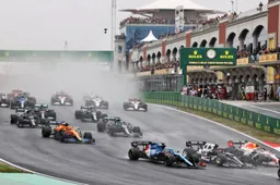 LIVE | De Turkse Grand Prix: Hamilton vanaf P11, Verstappen op jacht naar Bottas