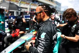 Hamilton condujo demasiado rápido por el pit lane en Miami