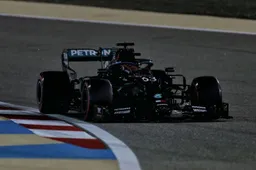 Mercedes: 'Hamilton had waarschijnlijk verder voorop gereden dan Russell'