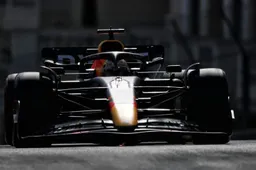 Perez snelste voor Leclerc in VT3, Verstappen komt flink tekort