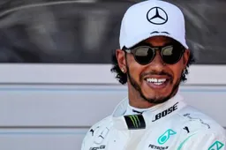 Hamilton krijgt de lachers op zijn hand: ''Jij kent mij niet denk ik?''
