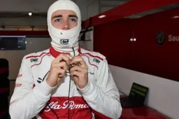 Brundle: "Ferrari moet Leclerc in bescherming nemen"