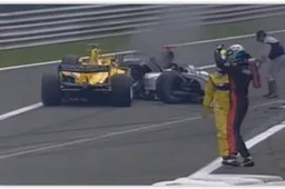Herleef de knotsgekke openingsronde van de Belgische GP in 2004