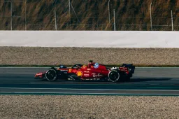 Ocon zwaar onder de indruk van Hamilton-gekte in Maranello