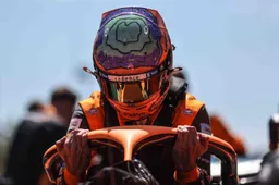 Ricciardo met momentum: 'Harde werk heeft zijn vruchten afgeworpen'