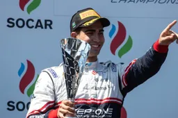 Formule 2-coureur Correa kan weer lachen dankzij bezoek Albon