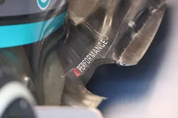 Zit er meer achter plotselinge verwijdering nieuwe Mercedes-vloer?