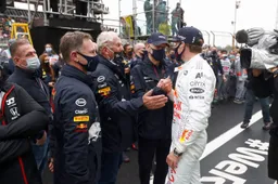 Zeurt Red Bull te veel? 'Misschien wil men nu dat Mercedes ze verslaat'