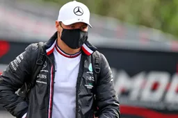 Druk op Bottas neemt toe: 'Niet makkelijk om met Hamilton te moeten vechten'