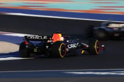 Verstappen kent lastige start, Lawson spint