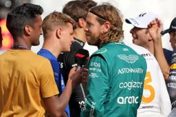 Coureurs maken voorafgaand aan GP Abu Dhabi 'Guard of honour' voor Vettel