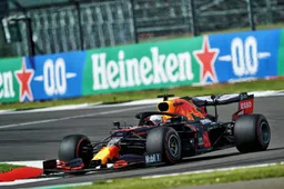 Hamilton start op pole in Groot-Brittannië, Verstappen met één seconde op P3