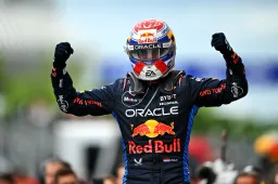 Verstappen se aleja, Piastri, Russell y Hamilton se acercan a la cima