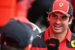 Sainz spiega come il suo allenatore se n'è andato: "Sono sicuro che Max è felice con lui".
