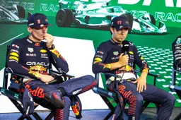 Discussão no rádio | Verstappen desobedece equipe e Pérez fica insatisfeito