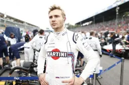 Sirotkin reed race Singapore met "uit elkaar vallende" auto