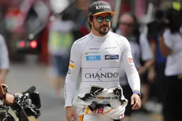 Alonso: "Ik weet zeker dat er maar één coureur gelukkig is en dat is Hamilton"