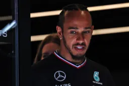 Russel donne à nouveau une leçon à Hamilton