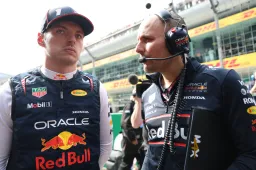 Verstappen laat Kelly Piquet even wachten: Belangrijk overleg bij Red Bull