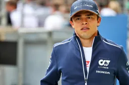 De Vries on 'phenomenal' Bearman: 'Only 18 and at such a circuit...'
