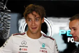 Alonso y Russell se enzarzan en un "intenso" partido de ping pong